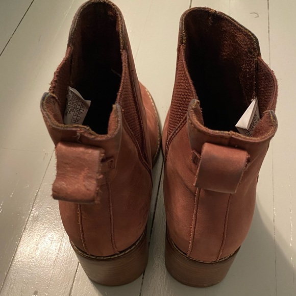 TOMS maroon leather boots - Picture 5 of 6